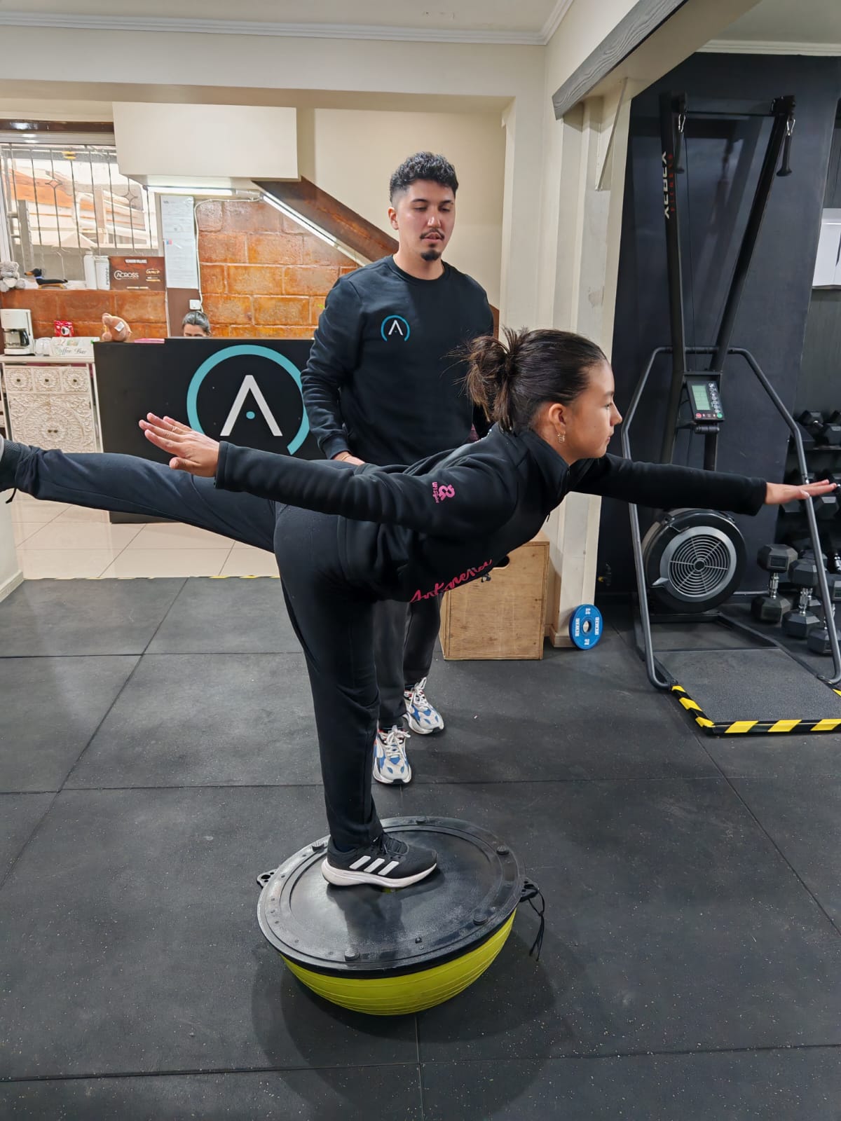Rehabilitación activa en Across Move
