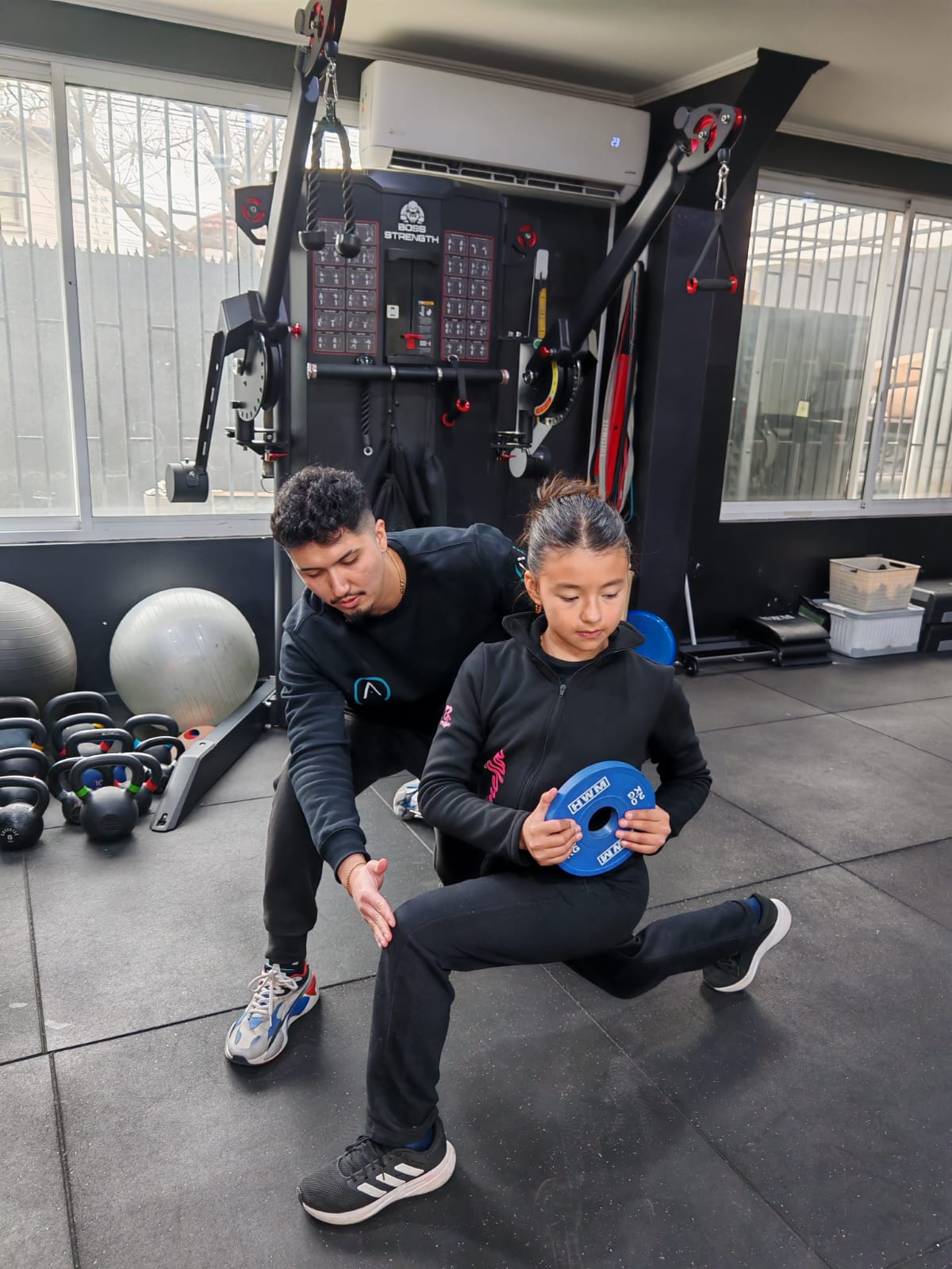 Entrenamiento grupal y rehabilitación activa en Across Move